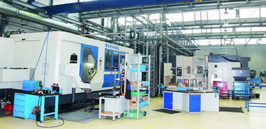 康明斯發(fā)動(dòng)機(jī)車(chē)間工具柜、工作臺(tái)使用確實(shí)規(guī)范